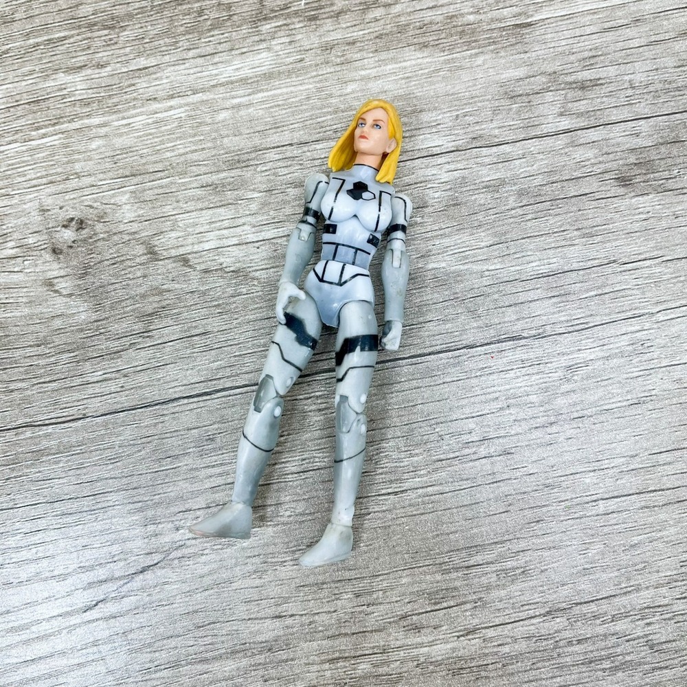 Marvel Universe Sue Storm Invisible Woman Future Foundation Action Figure
